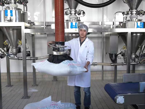 气管吸吊机-包装袋使用现场