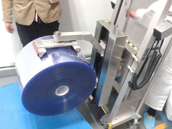 卷膜搬運(yùn)車現(xiàn)場