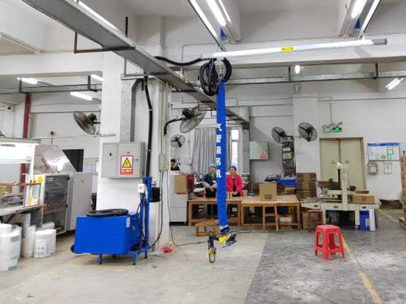 聊聊氣管式吸吊機的優點