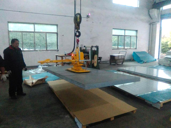 真空吸吊機工作原理